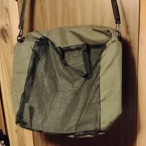 Hunter Green Breathable Storage Bag